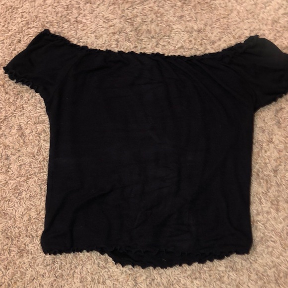 Black off the shoulder crop top - Picture 2 of 4